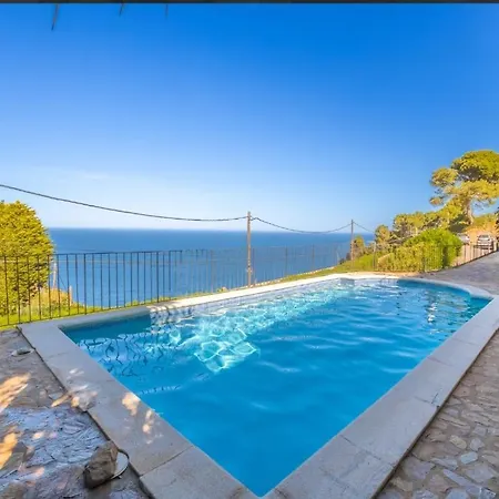 La Terrasse 1-vue Panoramique & Piscine, Bbq *